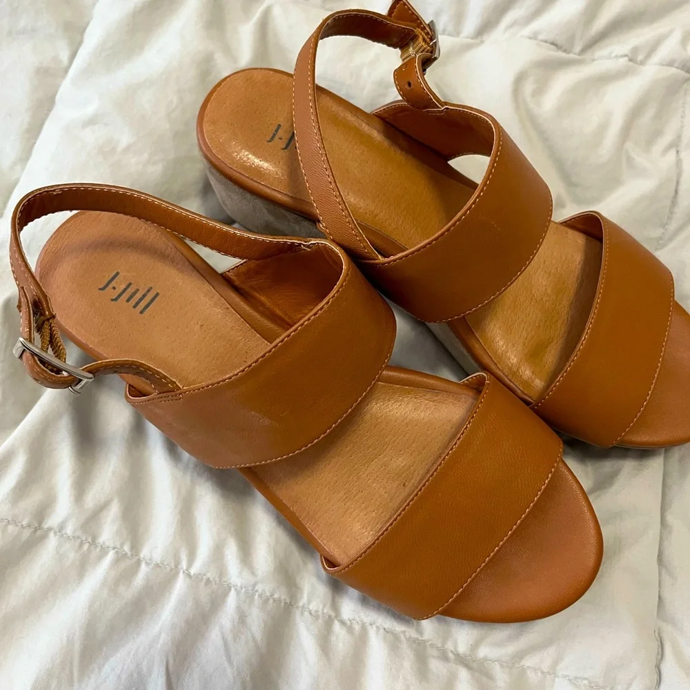 Tan flatform/platform sandals